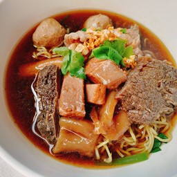 ก๋วยเตี๋ยวเนื้อ