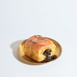 ปังก้อนลูกเกด-นม