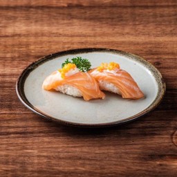 ซูชิแซลมอนสดสไปซ์ซี่