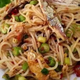 ยำขนมจีนปลาทู
