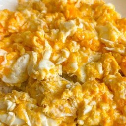 ไข่ขยี้ เยิ้มๆ (ไม่มีข้าวนะค่ะไว้ทานคู่กับทุกเมนูของทางร้านคะ)