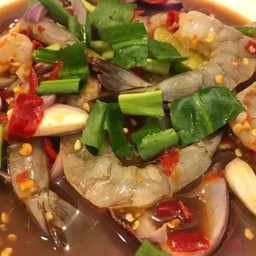 ยำกุ้งสดปลาร้า