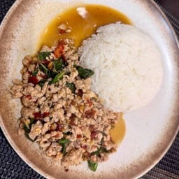ข้าวกะเพราหมูสับ