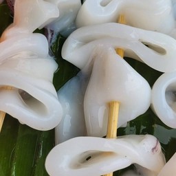 ปลาหมึกสด (ชาบู)