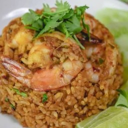 ข้าวผัดต้มยำกุ้ง