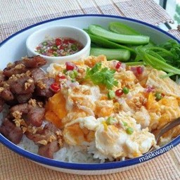 ไข่ขยี้หมู+หมูทอดเด้งดึ๋ง พร้อมพริกน้ำปลา3รส (หรือแจ่วแซ่บๆ)