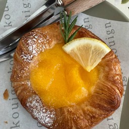 Kouign (ควิน) -