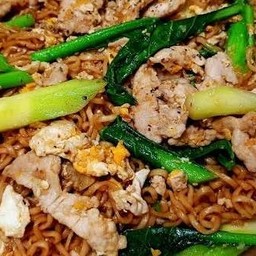 มาม่าผัดซีอิ๊ว