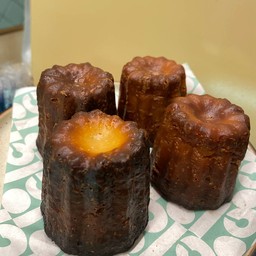 คาเนเล่ Canelé