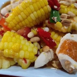 ตำข้าวโพดไข่เค็ม