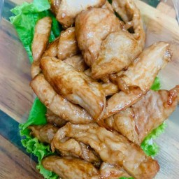 ครัวในบ้าน ( หมูทอดก้อนแบน ข้าวหมูทอด กะเพรา ฯ )