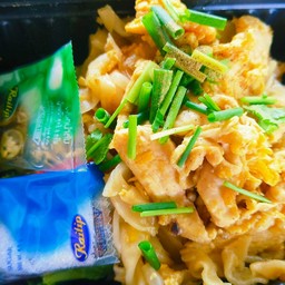 ก๋วยเตี๋ยวคั่วไก่