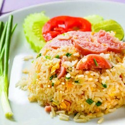 ข้าวผัดแหนม