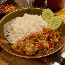 ไทยแท้ไก่ชิ้นคั่วพริกเกลือ