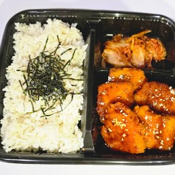 ข้าวไก่ทอดซอสเกาหลี+กิมจิ