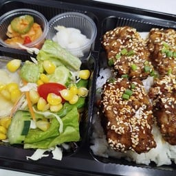 ข้าวหน้า ไก่ สึคุเน่ โคมะ (new)
