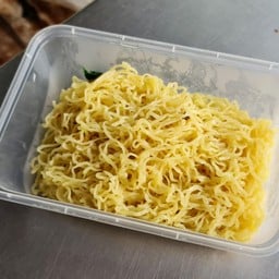 บะหมี่ลวกล้วน (2 ก้อน ต่อ 1 กล่อง)