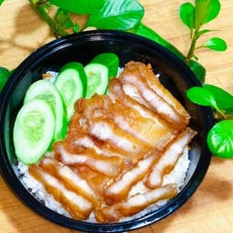 ข้าวหมูทอดเพียวเพียว หมู่บ้านสินธร