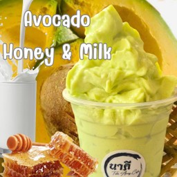 อะโวคาโด น้ำผึ้ง นมสด สมูทตี้