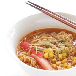 Pink Ramen Noodle Soup With Alaska King Crab Stick Cheese 粉红色蟹棒汤面 ราเมนเย็นตาโฟปูอัด