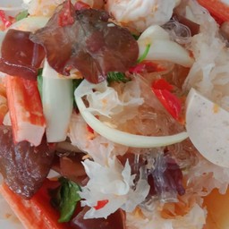 ยำวุ้นเส้นทะเล