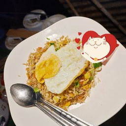 ข้าวผัดไก่ไข่ดาว