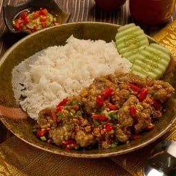 ไทยแท้เนื้อชิ้นคั่วพริกเกลือ