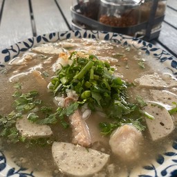 ข้าวต้มกระดูกหมู(เครื่องแน่น)
