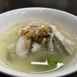 ข้าวต้มปลากะพงสด