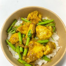 ข้าวไก่ผัดพริกแกงใต้ (พริกแกงใต้สตูล)