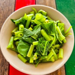 ผักบุ้งลวก