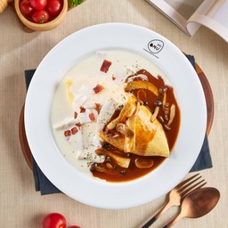 ข้าวห่อไข่หน้าเห็ด, เบคอนราดครีมซอส&เห็ดรวมราดซอสเดมิกลาส