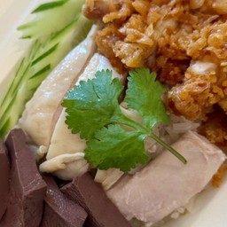 ข้าวมันไก่เลือดผสม