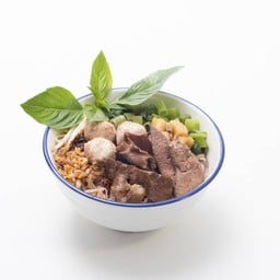 ก๋วยเตี๋ยวเรือเนื้อตุ๋นชามใหญ่