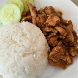 ข้าวหมูกระเทียม Garlic Pork Rice