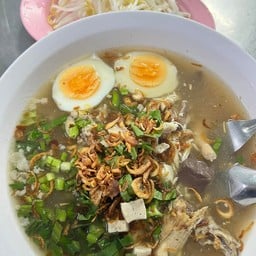 Vietnamese noodle soup from Nong Khai กอล์ฟแมนชั่น
