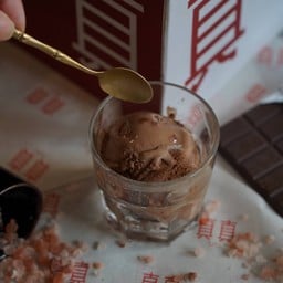 ไอศกรีมซอล์ทชอคโกแลต (เจ)