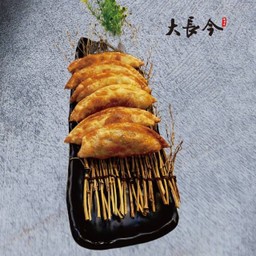 คุนมั นดู  군만두