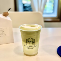 มัทฉะลาเต้ มะพร้าว