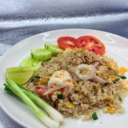 ข้าวผัดทะเล