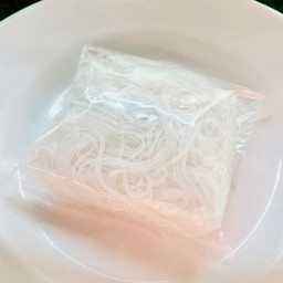 วุ้นเส้น