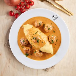 ข้าวห่อไข่ราดซอสสวีดิชมีทบอล