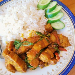 หมูกรอบผัดพริกขมิ้น