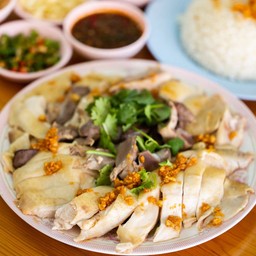 ไก่บ้านแท้ครึ่งตัว