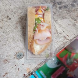 แซนวิชโบโลน่า