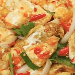 ยำไข่ดาว