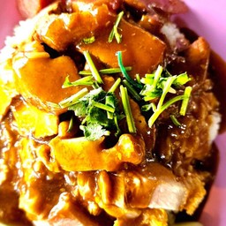 ข้าวหมูกรอบ