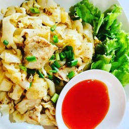 ก๋วยเตี๋ยวคั่วไก่