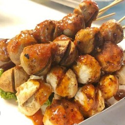 ลูกชิ้นเอ็นไก่ทอด