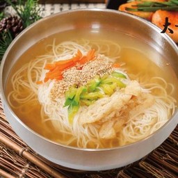 ก๋วยเตี๋ยวงานเลี้ยง  잔치국수